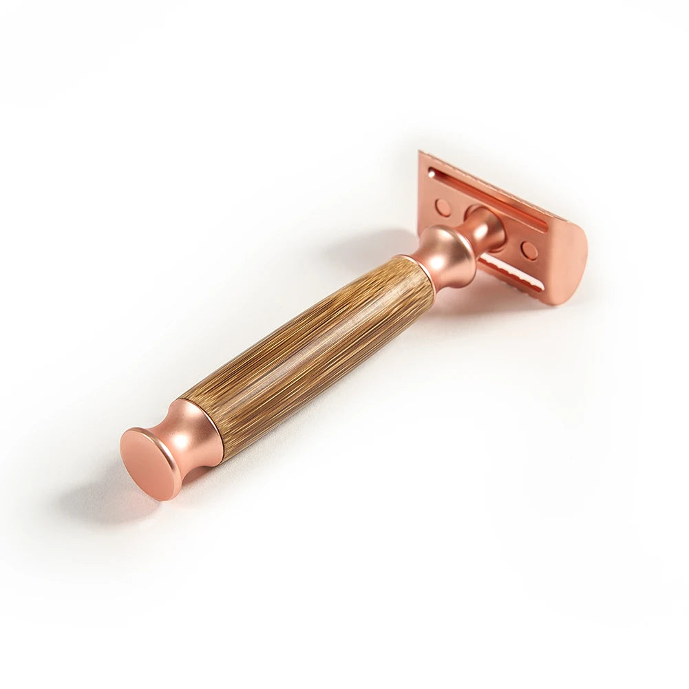 Premium-Sicherheitsrasierer aus Roségold mit zweischneidigem Rand und Bambusgriff