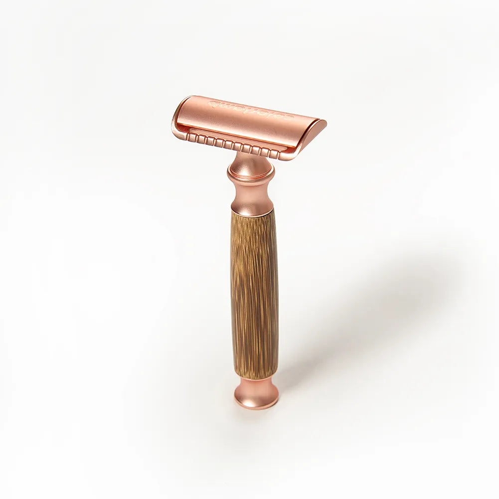 Premium-Sicherheitsrasierer aus Roségold mit zweischneidigem Rand und Bambusgriff